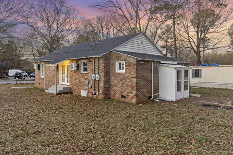 Exterior - 348 Watson St, Laurens, SC 29360 photo 1 of 2