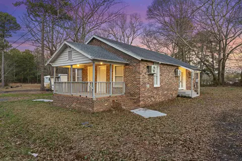 348 Watson St, Laurens, SC 29360