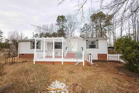 782 Old Melvin Hill Rd, Campobello, SC 29322
