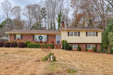 149 B Stribling Cir, Spartanburg, SC 29301