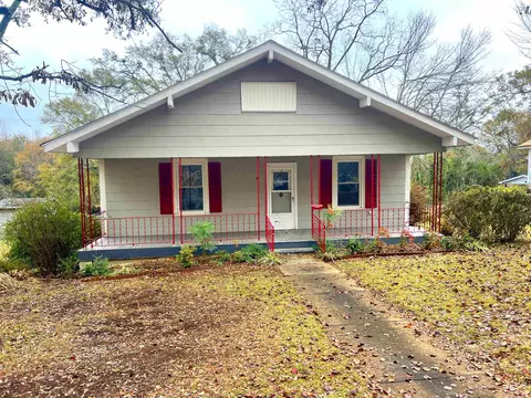 4 1st St, Inman, SC 29349