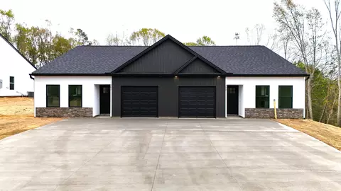 380-382 Davis Rd, Spartanburg, SC 29303