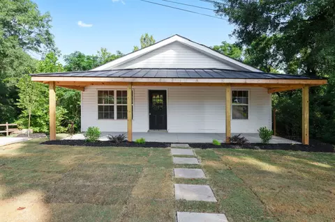 411 Brock St, Inman, SC 29349