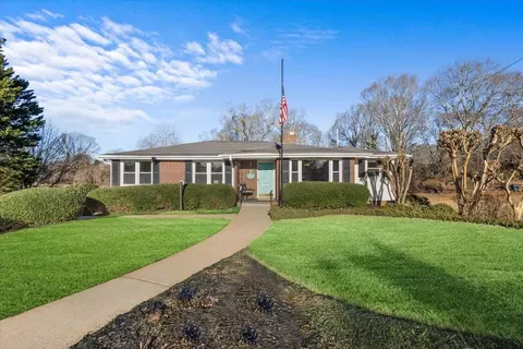 106 N Moore St, Duncan, SC 29334