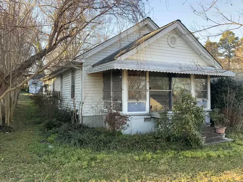 236 Grandview Dr, Spartanburg, SC 29303