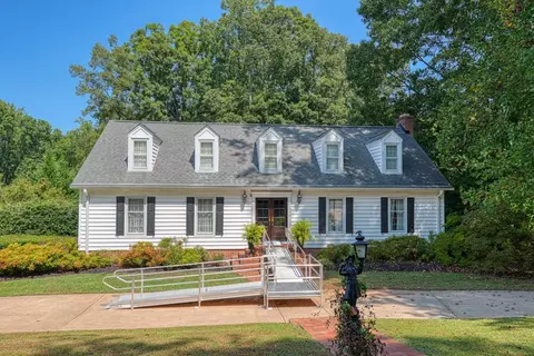 130 Crestview Dr, Gaffney, SC 29340