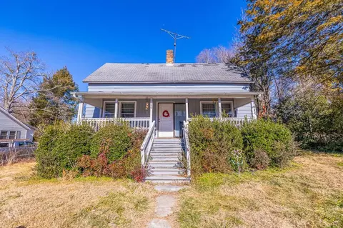 249 Poole St, Woodruff, SC 29388