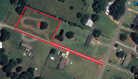 743 Bumblebee Ln, Wellford, SC 29385