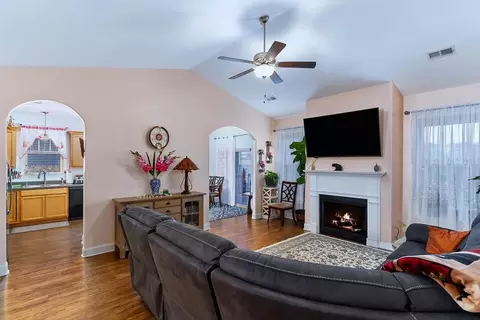 752 Silver Pines Ln, Duncan, SC 29334 photo 6