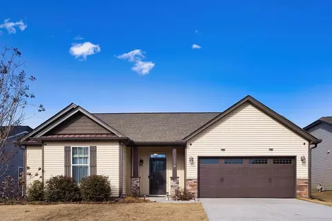 752 Silver Pines Ln, Duncan, SC 29334