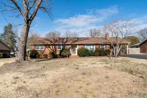 7 Montford Ave, Boiling Springs, SC 29316