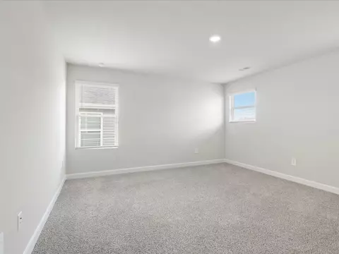Bedroom - 605 Spruce Pine Dr, Pendleton, SC 29670 photo 2 of 7