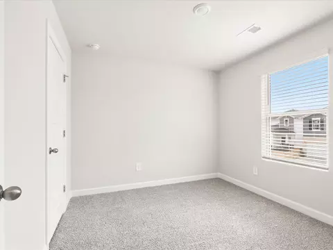Bedroom - 605 Spruce Pine Dr, Pendleton, SC 29670 photo 4 of 7