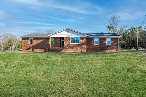 121 Eber Dr, Cowpens, SC 29330