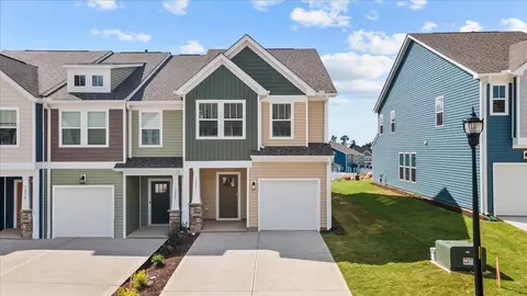 1223 Cherry Orchard Rd, Moore, SC 29369