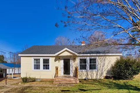 208 Mcdowell St, Laurens, SC 29360