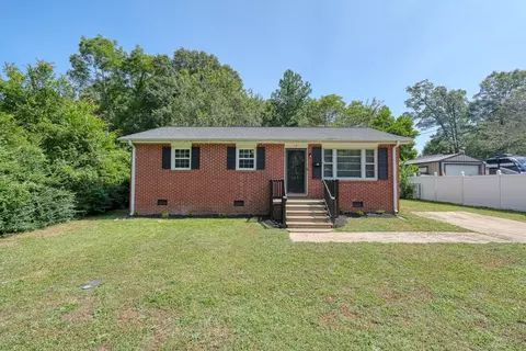 121 Wofford St, Woodruff, SC 29388