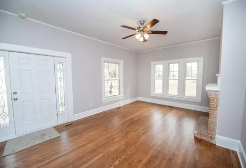 Living - 708 E Main St, Union, SC 29379 photo 1 of 5