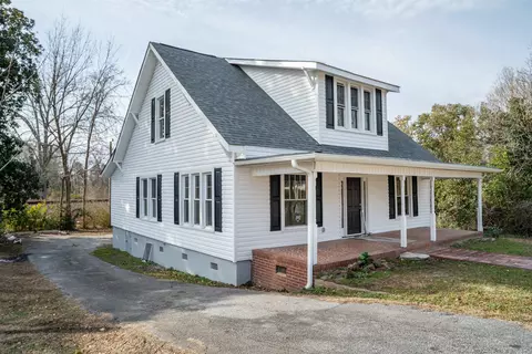 Exterior - 708 E Main St, Union, SC 29379 photo 2 of 7
