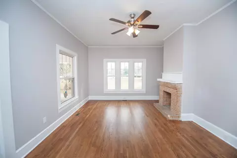 Living - 708 E Main St, Union, SC 29379 photo 2 of 5