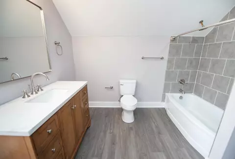 Bath - 708 E Main St, Union, SC 29379 photo 4 of 4