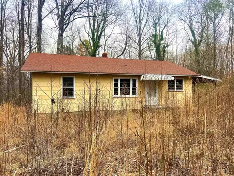 1509 E Rutherford St, Landrum, SC 29356