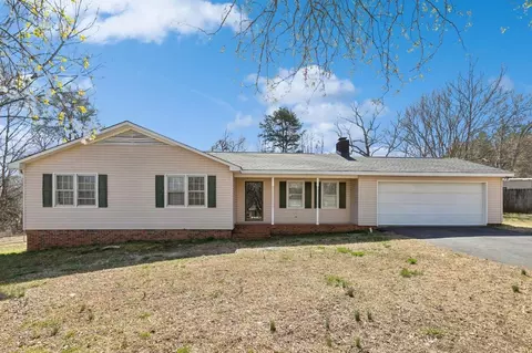 145 Willowood Dr, Spartanburg, SC 29303