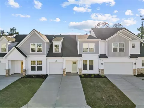 1711 Viscount Dr, Spartanburg, SC 29301