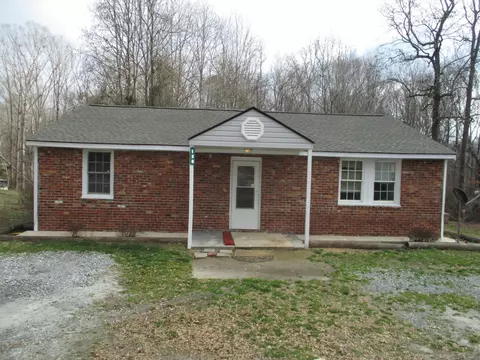 130 Maryland Dr, Woodruff, SC 29388