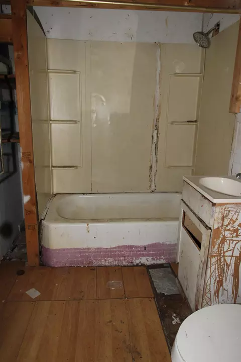 Bath - 268 Walker St, Pacolet, SC 29372 photo 1 of 2