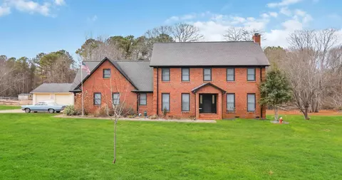 302 Clevy Bush Dr, Inman, SC 29349
