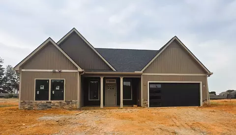 2103 N November Dr, Boiling Springs, SC 29316