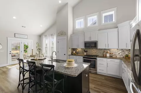 Kitchen - 117 Foxbank Cir, Greer, SC 29651 photo 2 of 3