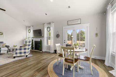 Dining - 117 Foxbank Cir, Greer, SC 29651 photo 4 of 4