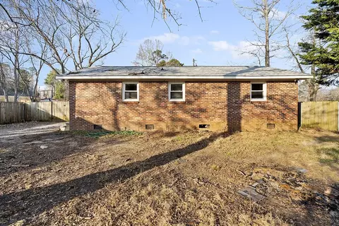 Exterior - 170 Crescent Dr, Moore, SC 29369 photo 1 of 3