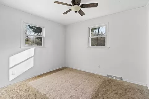 Bedroom - 170 Crescent Dr, Moore, SC 29369 photo 1 of 3