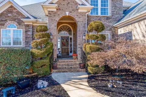 255 Sandy Run Dr, Greer, SC 29651 photo 3