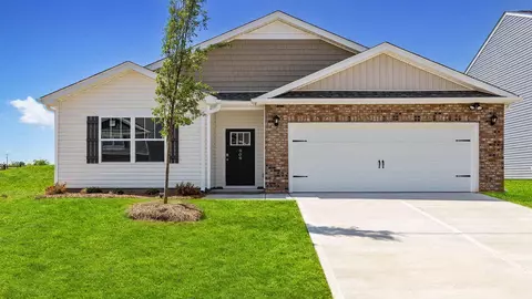 909 Pineland Dr, Woodruff, SC 29388