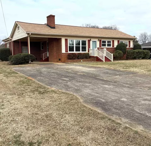 206 Maple Dr, Gaffney, SC 29341 photo 2