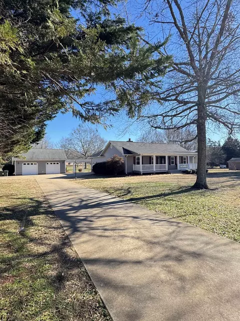 1111 Ballenger Rd, Inman, SC 29349