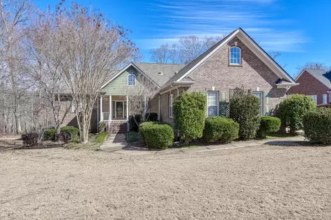 360 Island Green Ln, Inman, SC 29349