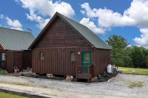 4 Kitty Hawk Ln, Six Mile, SC 29682