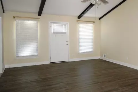 Living - 108 Saluda Rd, Moore, SC 29369 photo 5 of 5