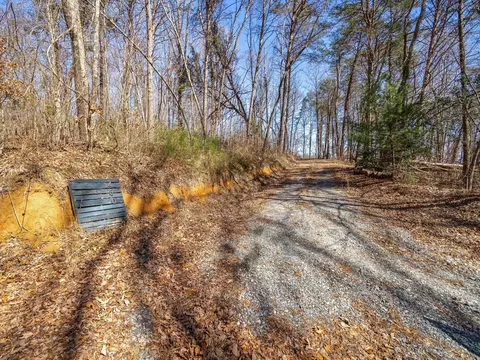 280 Lake Rd, Landrum, SC 29356