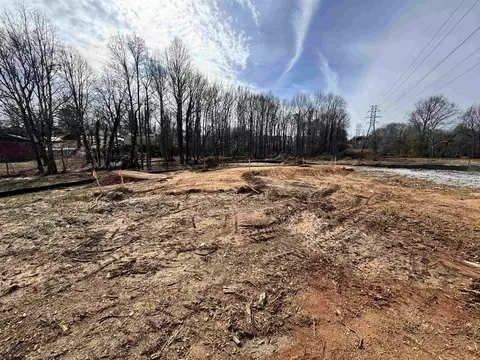 1051 Poplar Drive Ext, Greer, SC 29651