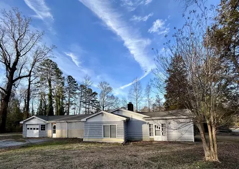 3345 Robin Hood Dr, Spartanburg, SC 29302