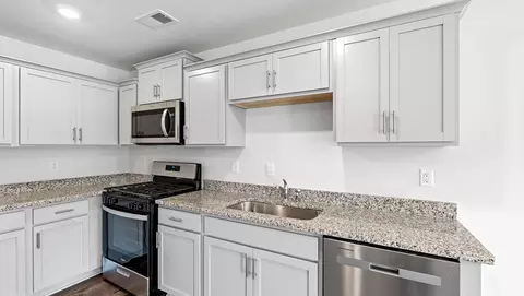 Kitchen - 1344 Duffers Ln, Roebuck, SC 29376 photo 4 of 5