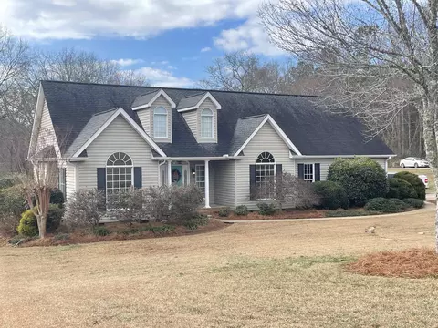 205 Henningston Rd, Spartanburg, SC 29302