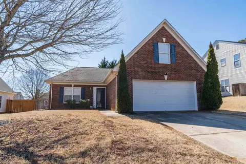 863 Thornbird Cir, Boiling Springs, SC 29316
