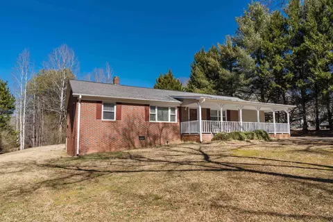 280 Pack St, Campobello, SC 29322